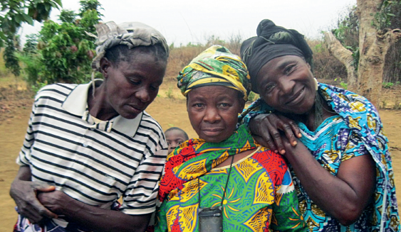 Ruth och Mamy i Afrika och Sverige