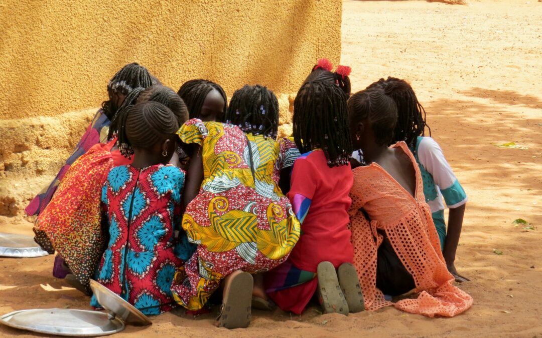 Kom över hit och hjälp oss