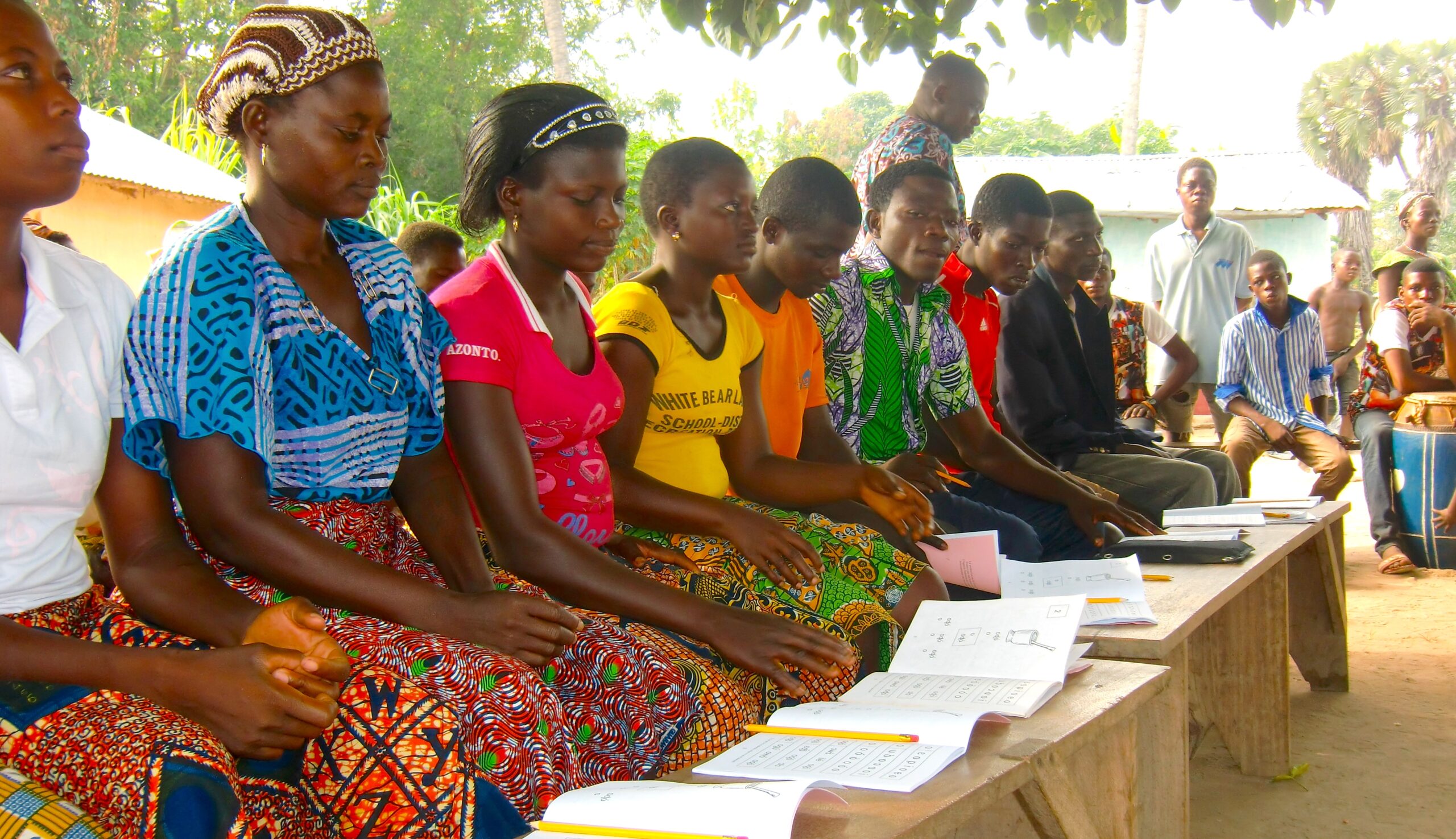 En läsklass i Västafrika.